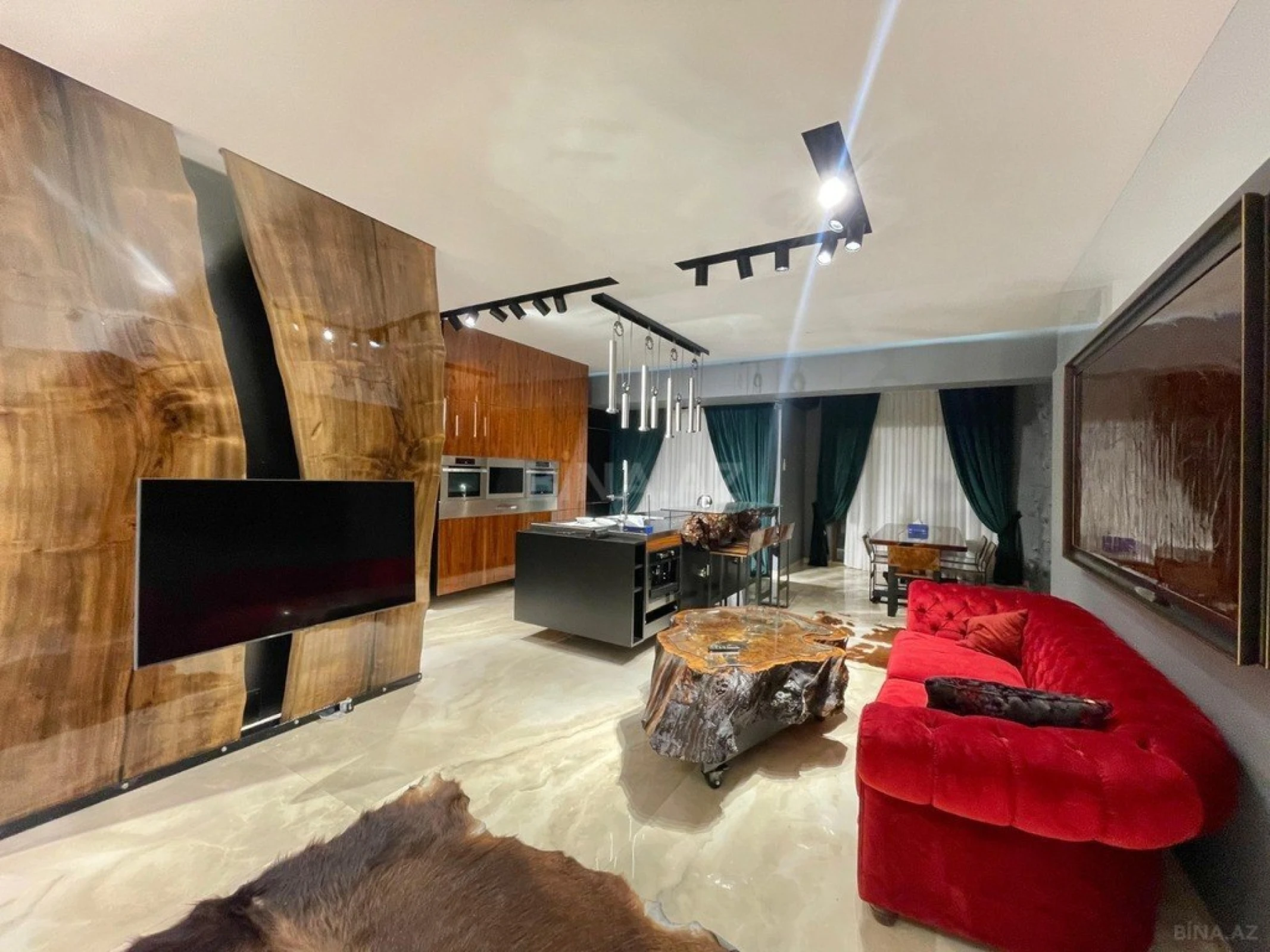 Kirayə verilir 3 otaqlı mənzil 150 m²