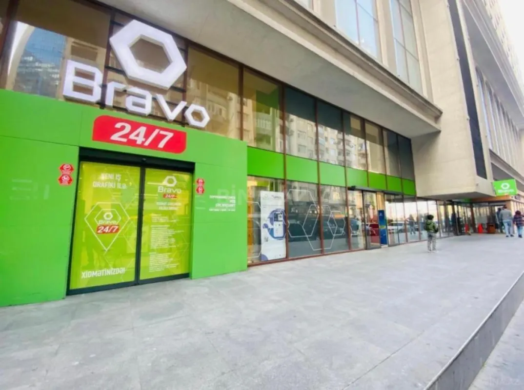 Kirayə verilir 3 otaqlı mənzil 150 m²