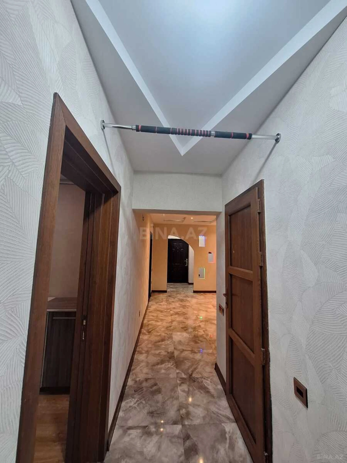 Satılır 3 otaqlı mənzil 99 m²
