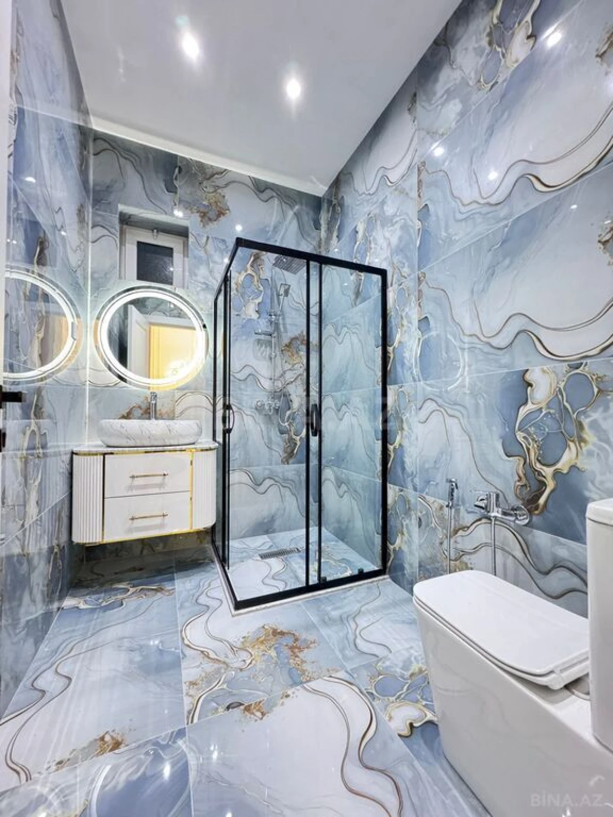 Satılır 5 otaqlı həyət evi 230 m²