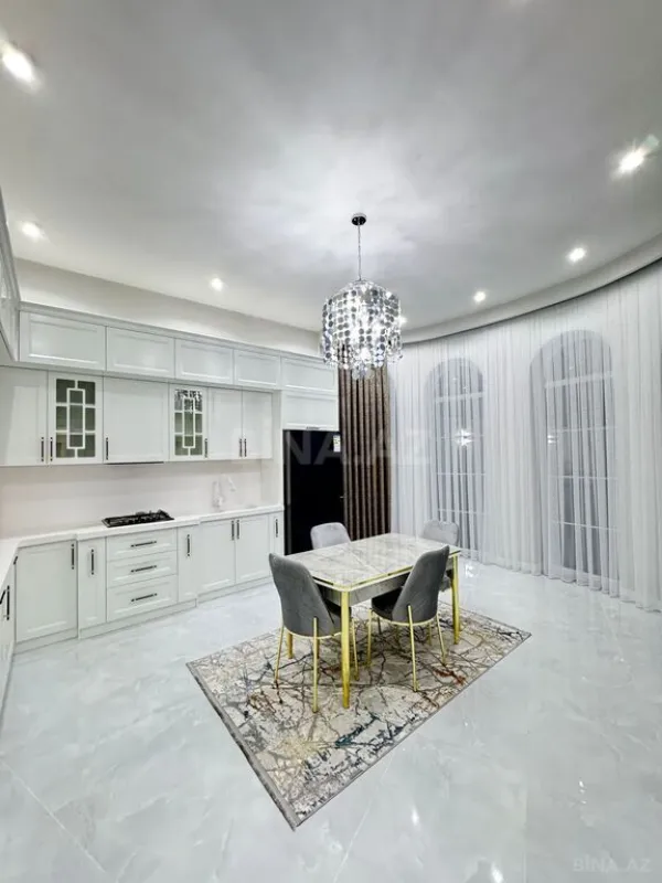 Satılır 5 otaqlı həyət evi 230 m²