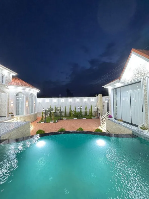 Satılır 5 otaqlı həyət evi 230 m²