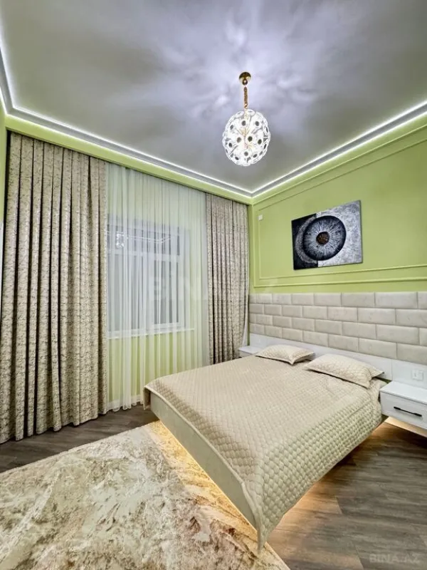 Satılır 5 otaqlı həyət evi 230 m²