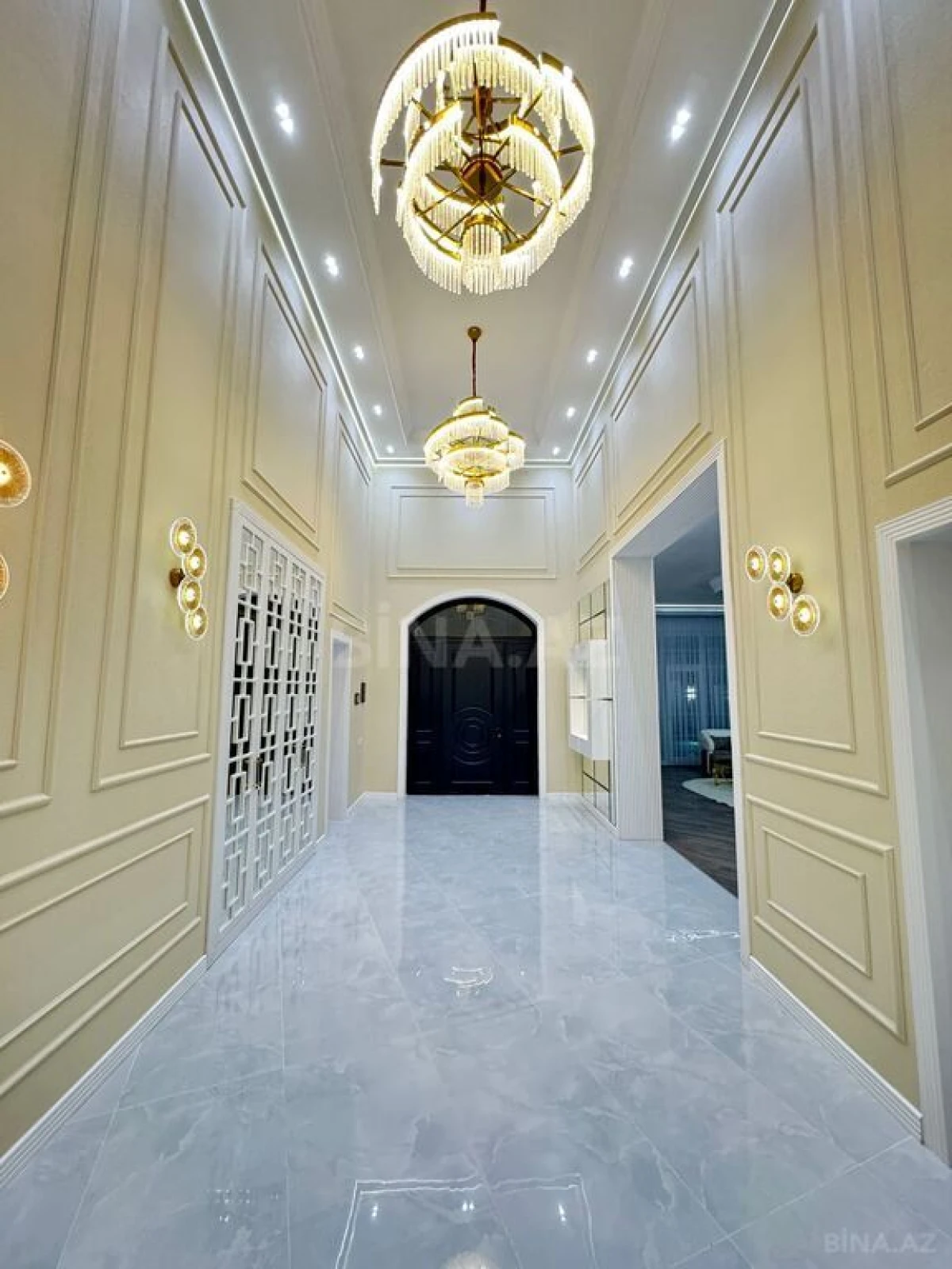 Satılır 5 otaqlı həyət evi 230 m²