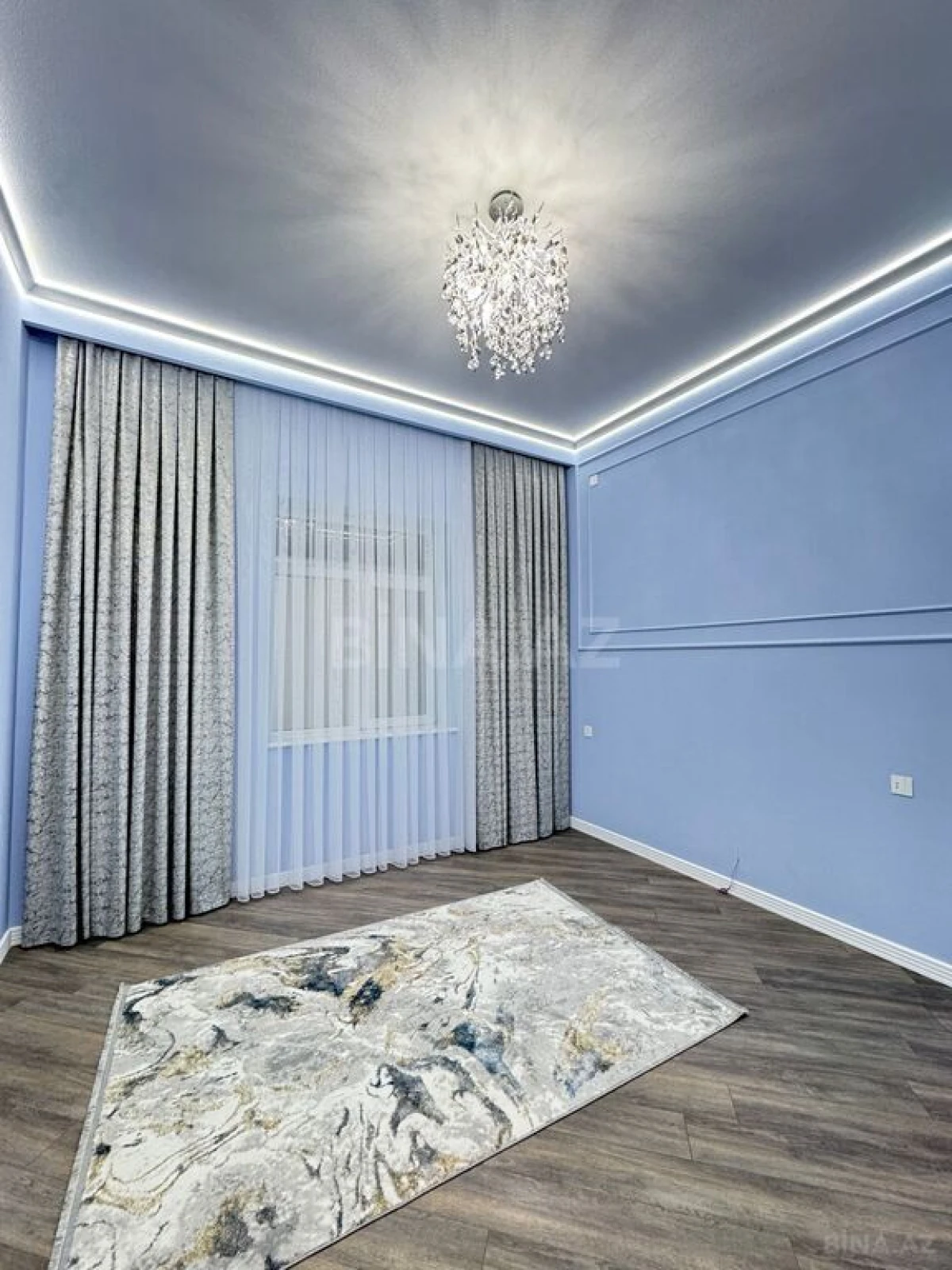 Satılır 5 otaqlı həyət evi 230 m²