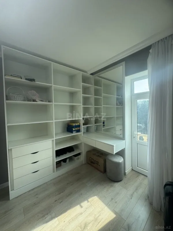 Satılır 4 otaqlı həyət evi 200 m²