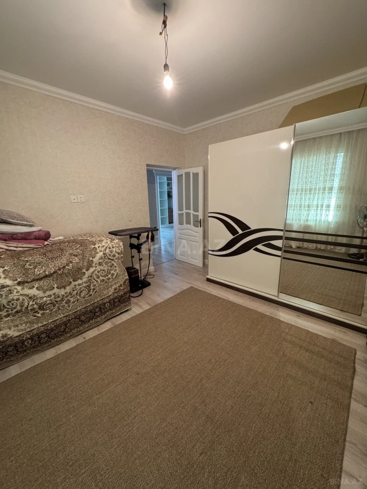 Satılır 4 otaqlı həyət evi 200 m²