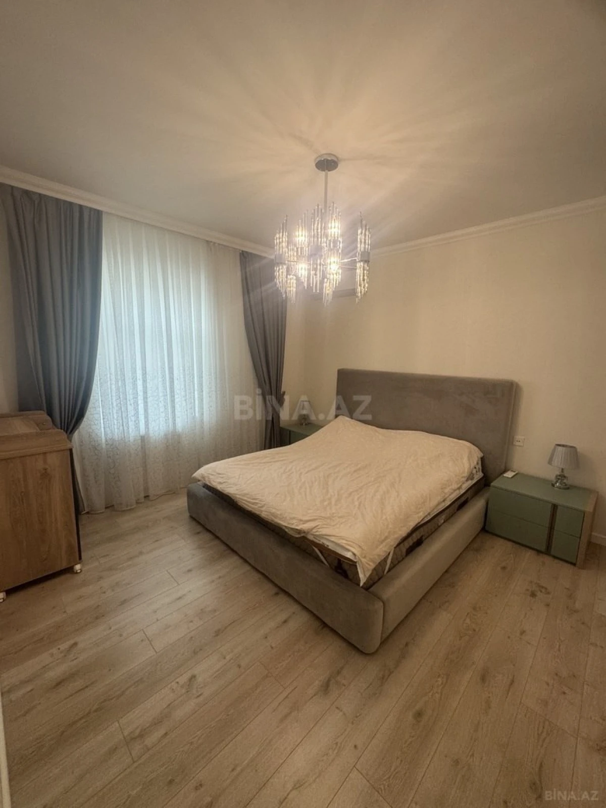 Satılır 4 otaqlı həyət evi 200 m²
