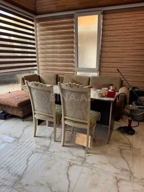 Satılır 4 otaqlı həyət evi 200 m²