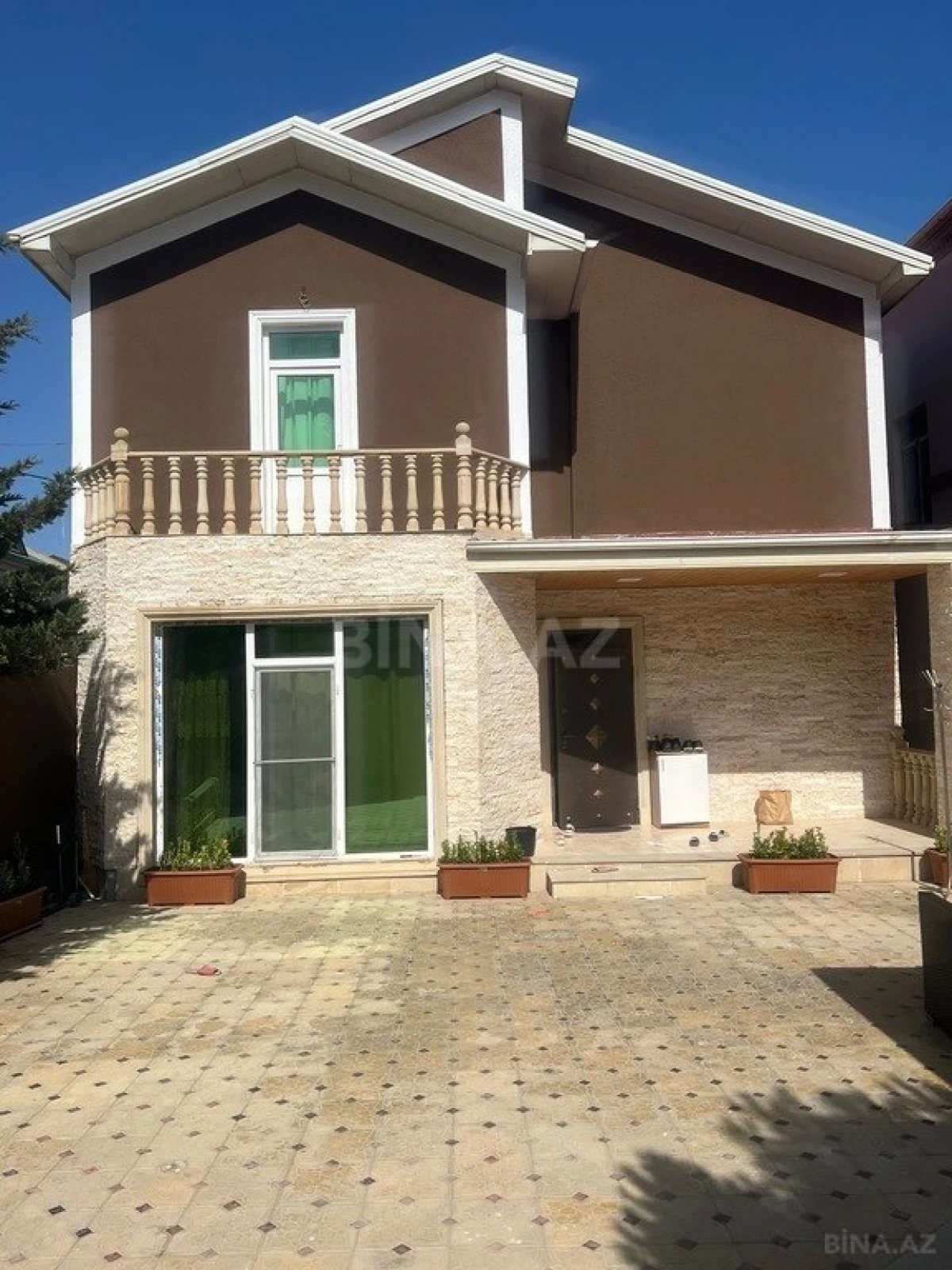 Satılır 4 otaqlı həyət evi 200 m²