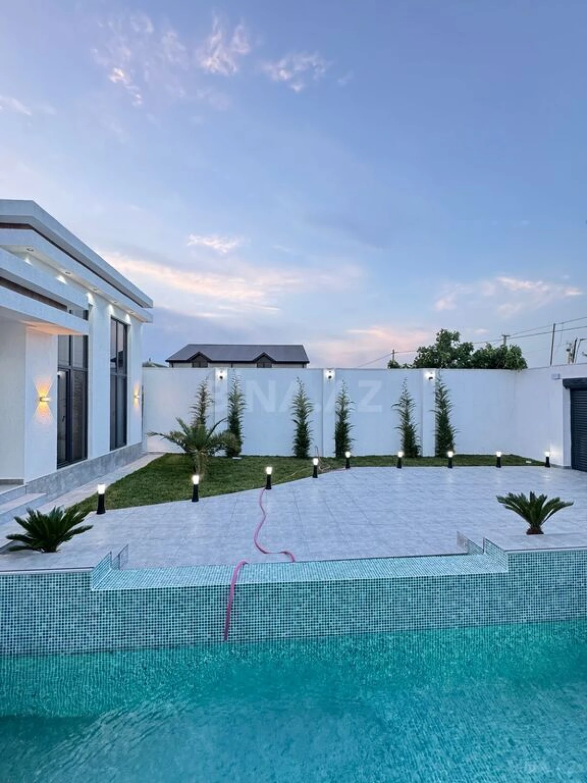 Satılır 4 otaqlı həyət evi 160 m²