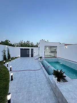 Satılır 4 otaqlı həyət evi 160 m²