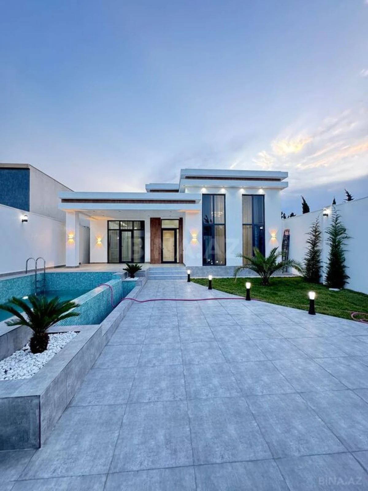 Satılır 4 otaqlı həyət evi 160 m²