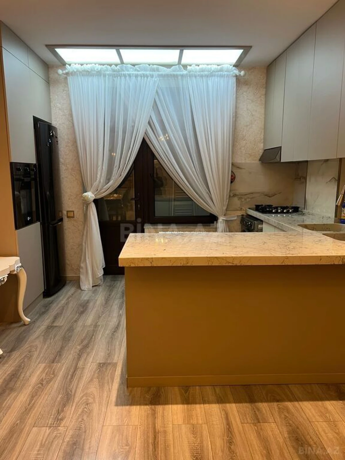 Kirayə verilir 3 otaqlı mənzil 65 m²