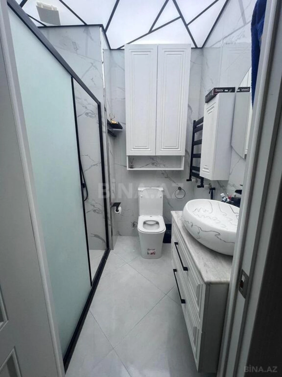 Kirayə verilir 2 otaqlı mənzil 85 m²