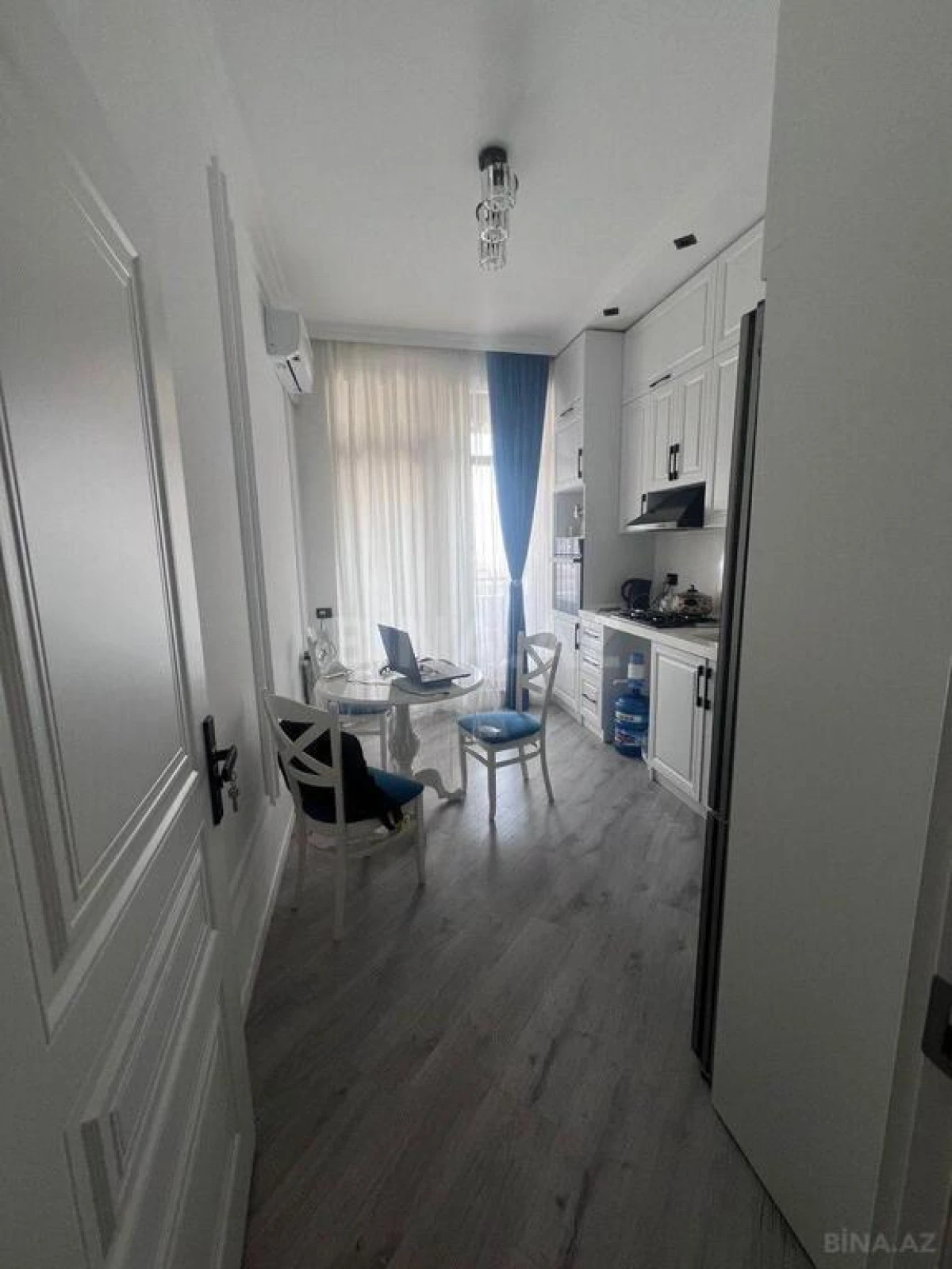 Kirayə verilir 2 otaqlı mənzil 85 m²