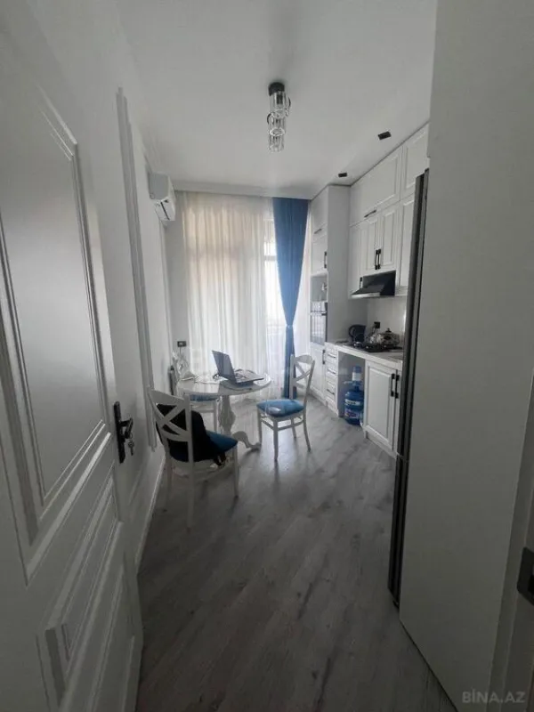 Kirayə verilir 2 otaqlı mənzil 85 m²