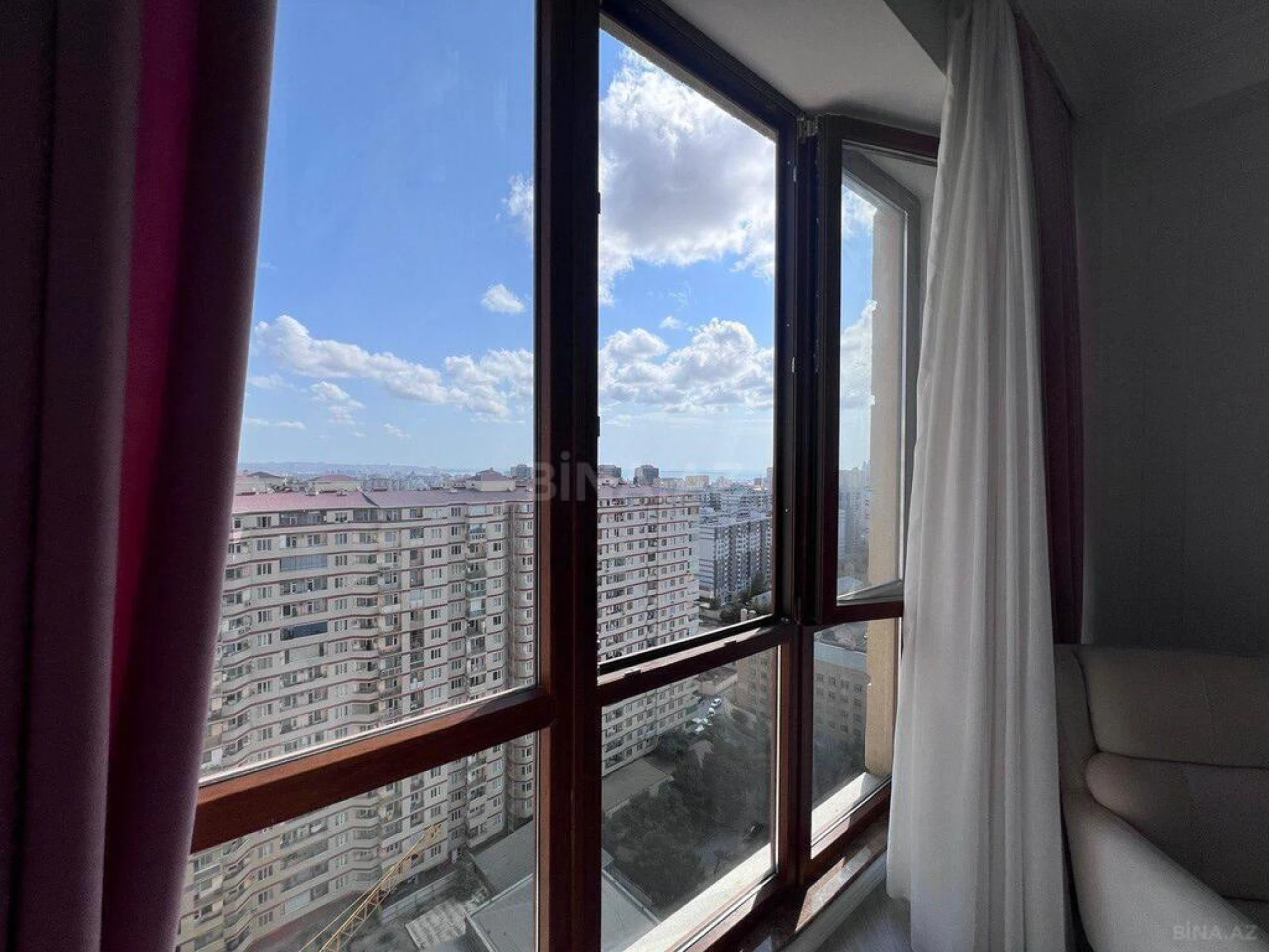 Kirayə verilir 2 otaqlı mənzil 85 m²