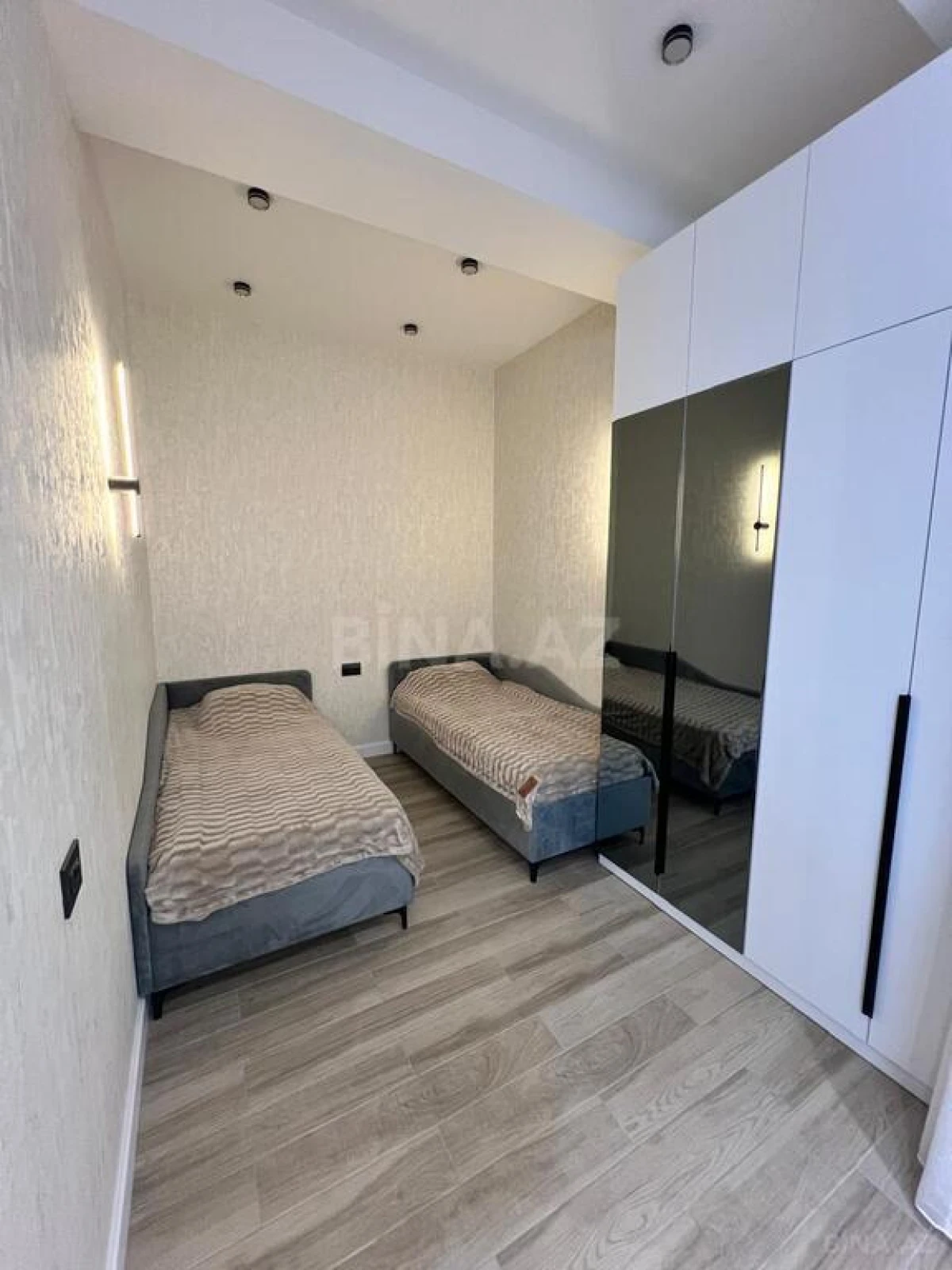 Kirayə verilir 3 otaqlı mənzil 93 m²