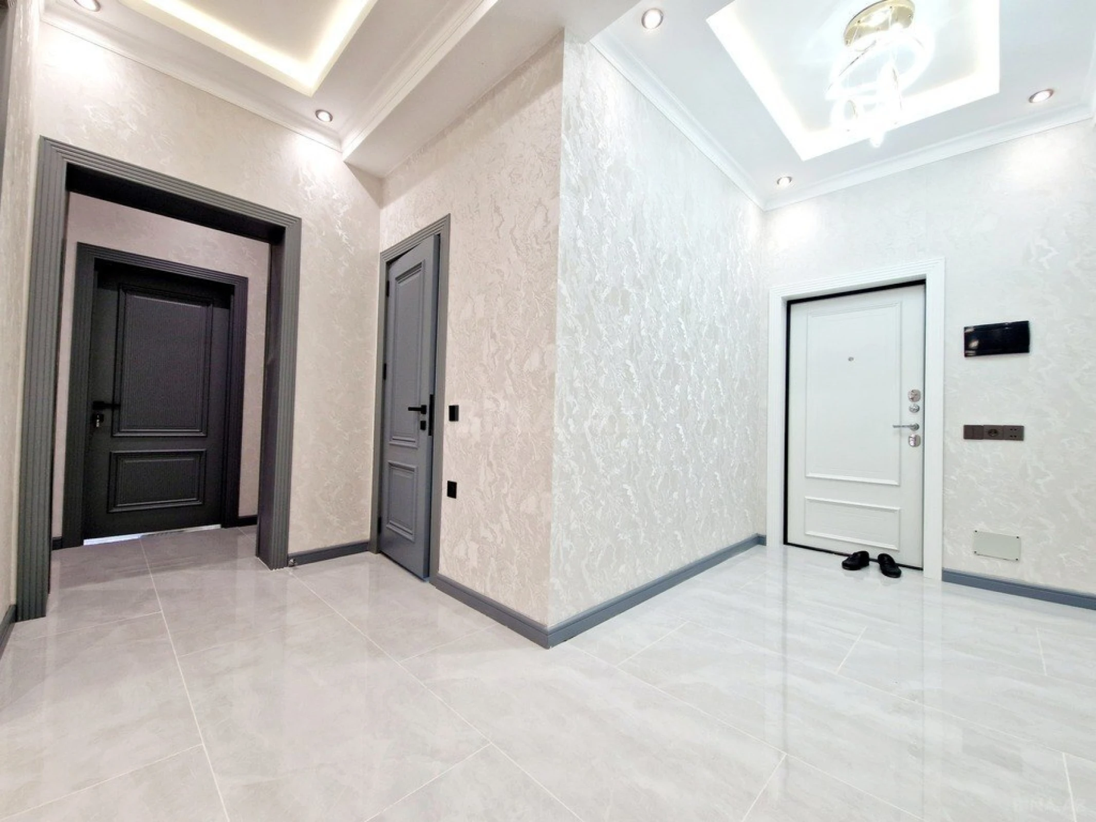 Satılır 3 otaqlı mənzil 92 m²