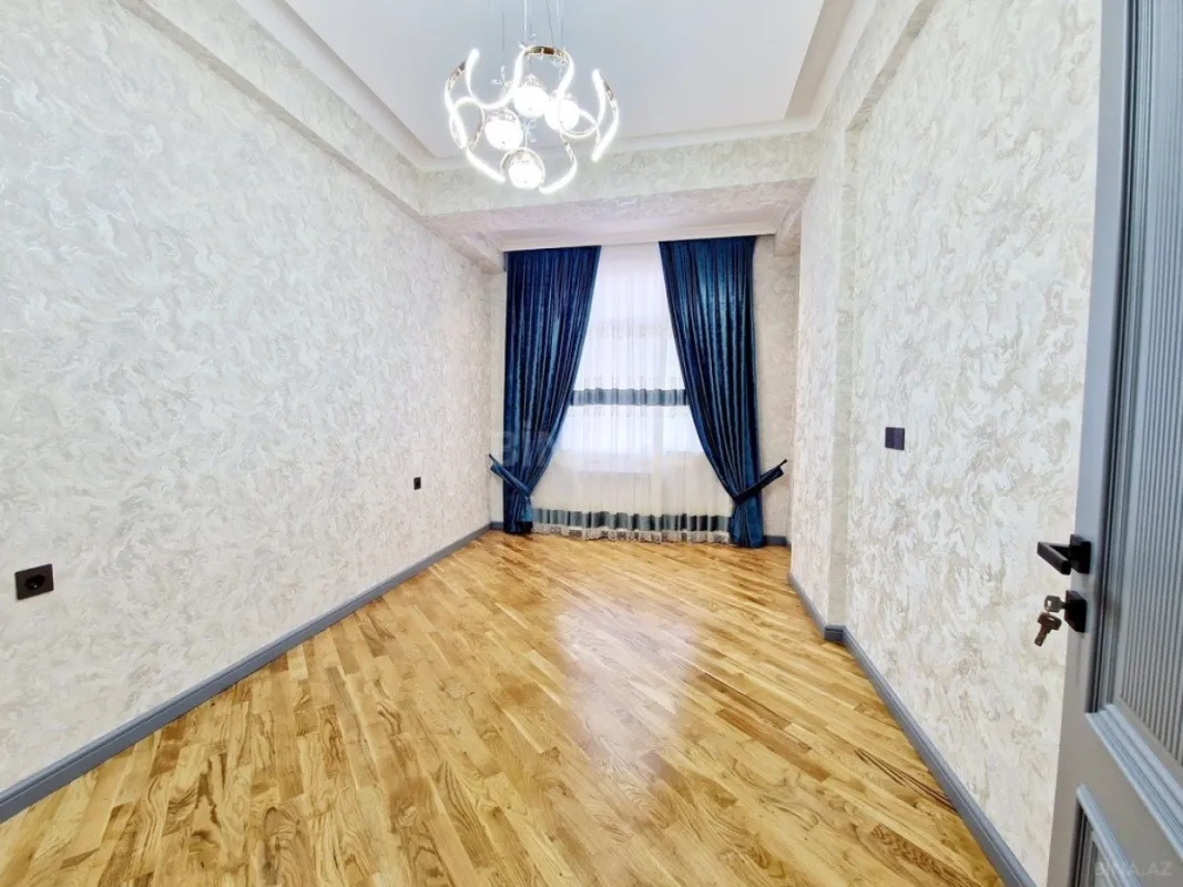 Satılır 3 otaqlı mənzil 92 m²
