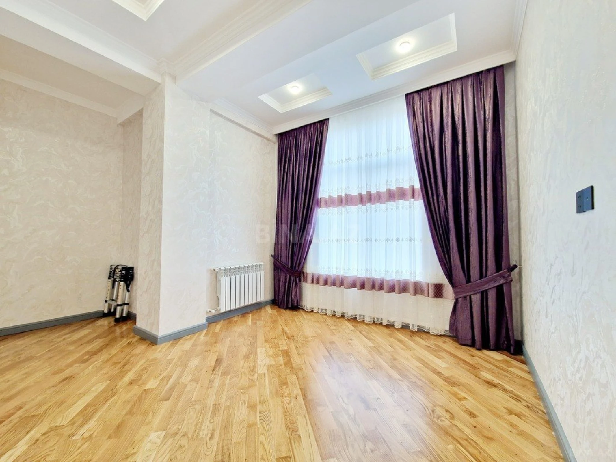 Satılır 3 otaqlı mənzil 92 m²
