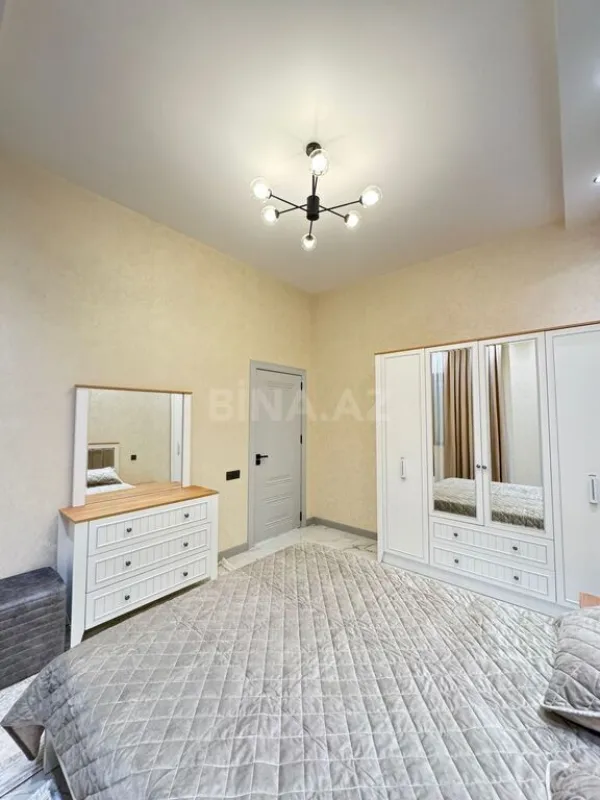 Satılır 3 otaqlı həyət evi 140 m²