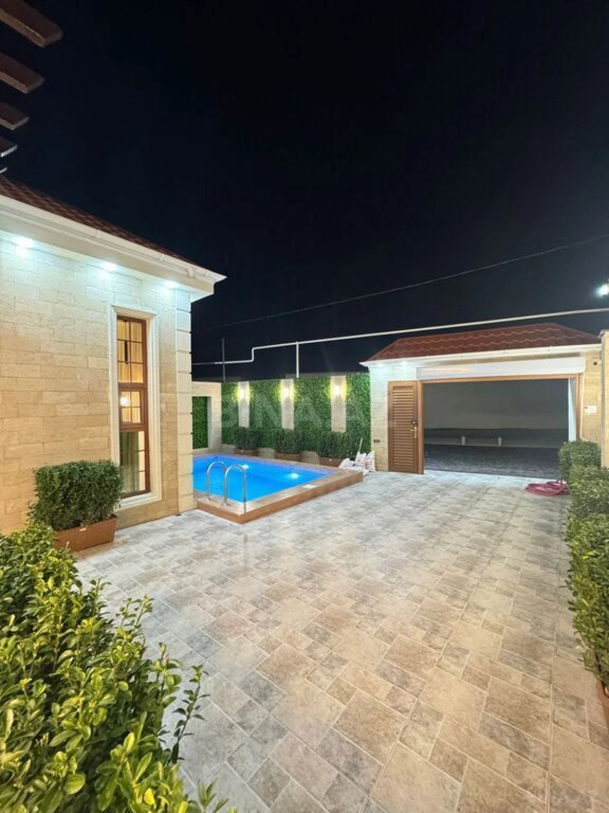 Satılır 3 otaqlı həyət evi 140 m²