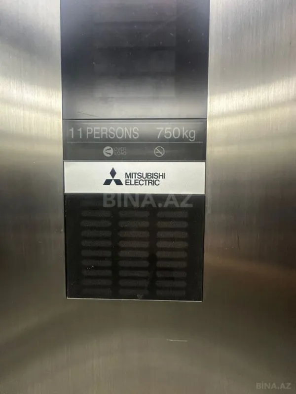 Satılır 3 otaqlı mənzil 159 m²