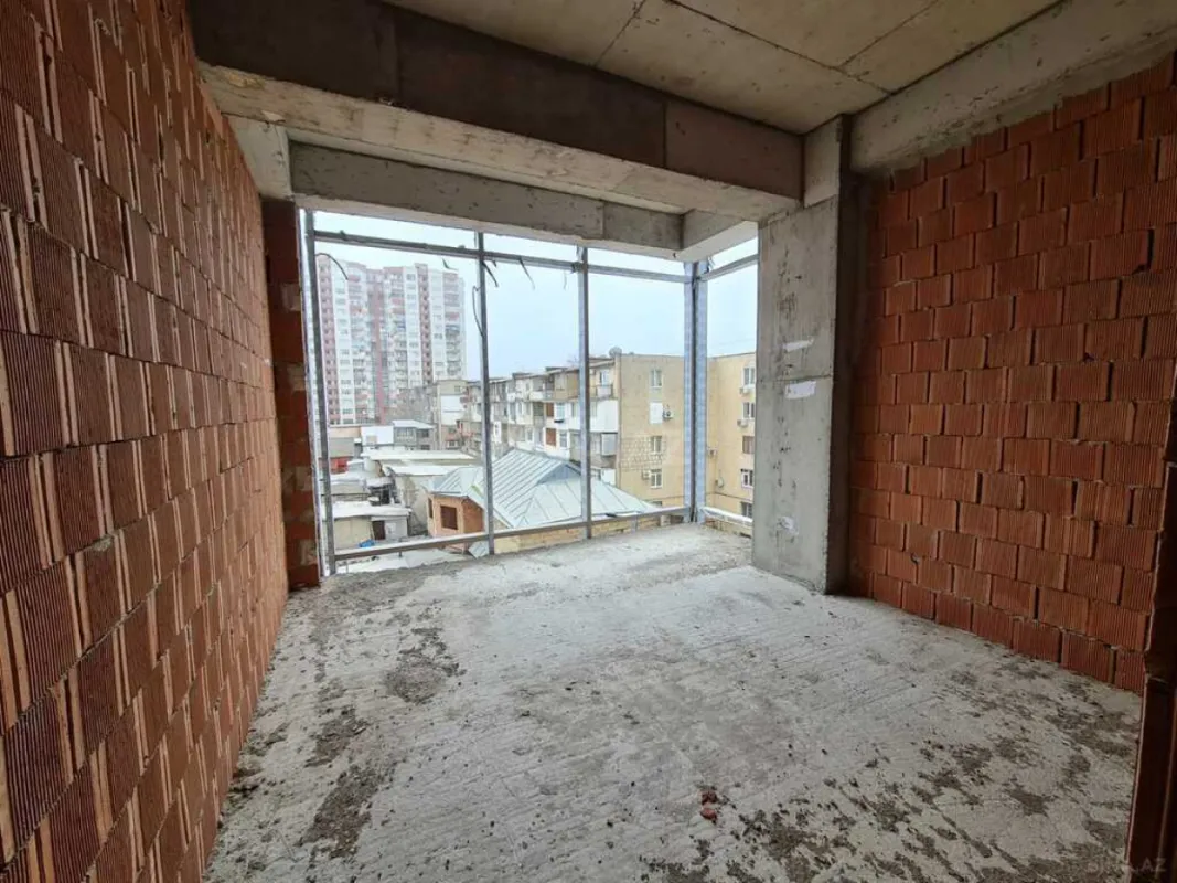 Satılır 3 otaqlı mənzil 159 m²