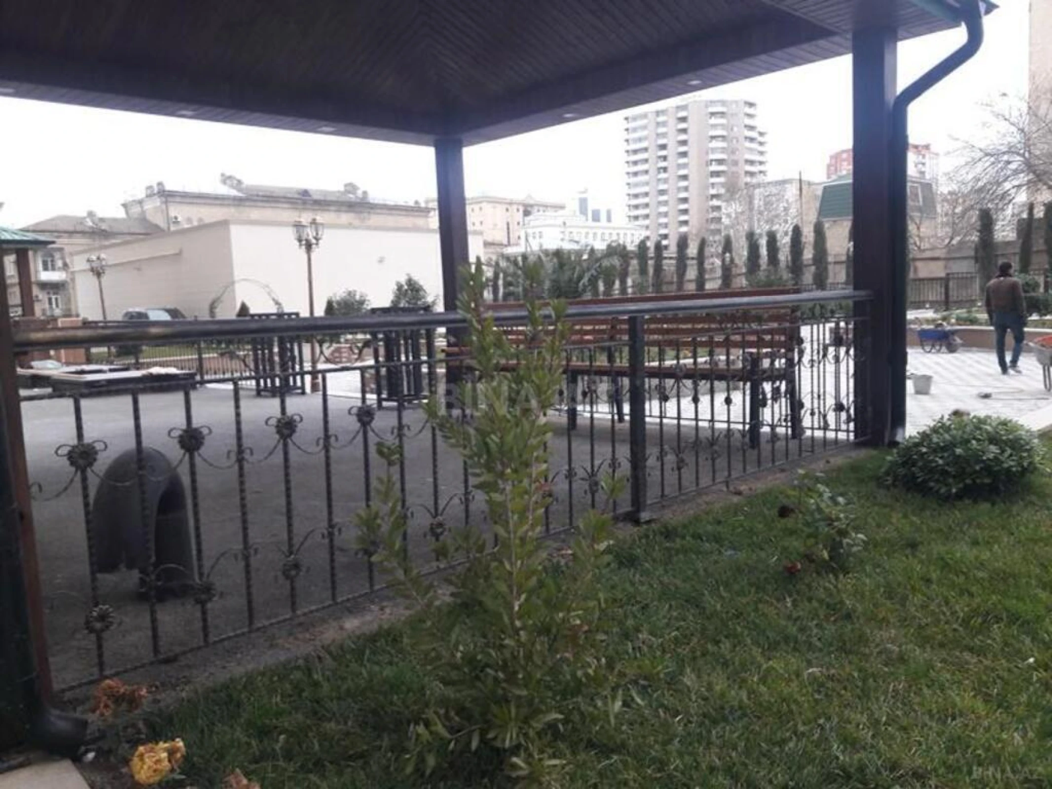 Satılır 3 otaqlı mənzil 159 m²