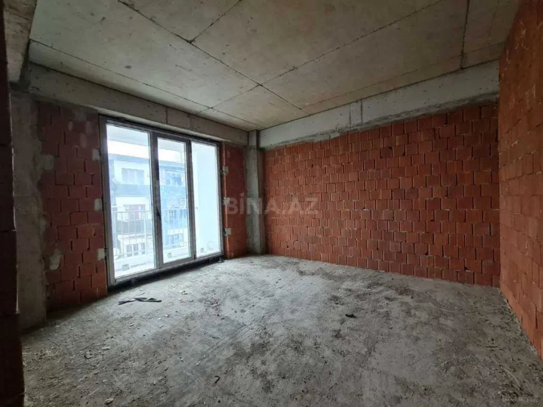 Satılır 3 otaqlı mənzil 159 m²