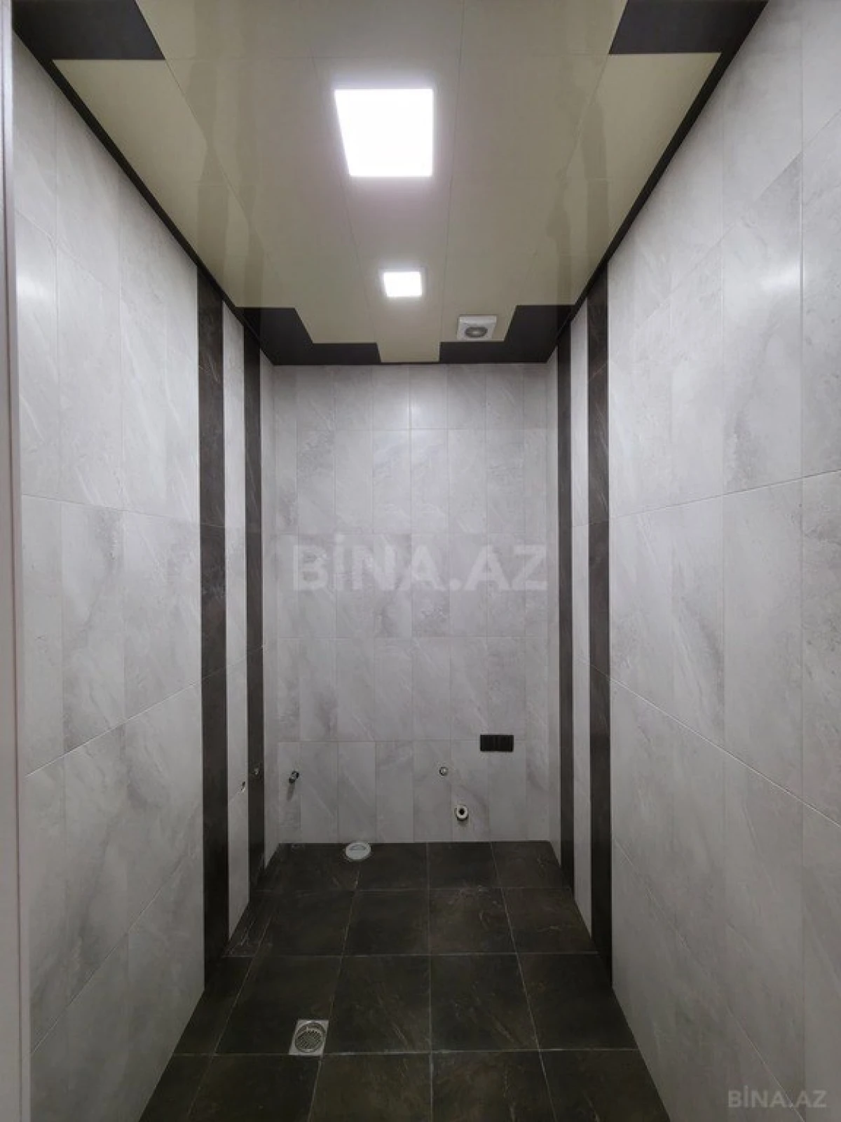 Satılır 3 otaqlı mənzil 130 m²