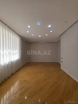 Satılır 3 otaqlı mənzil 130 m²