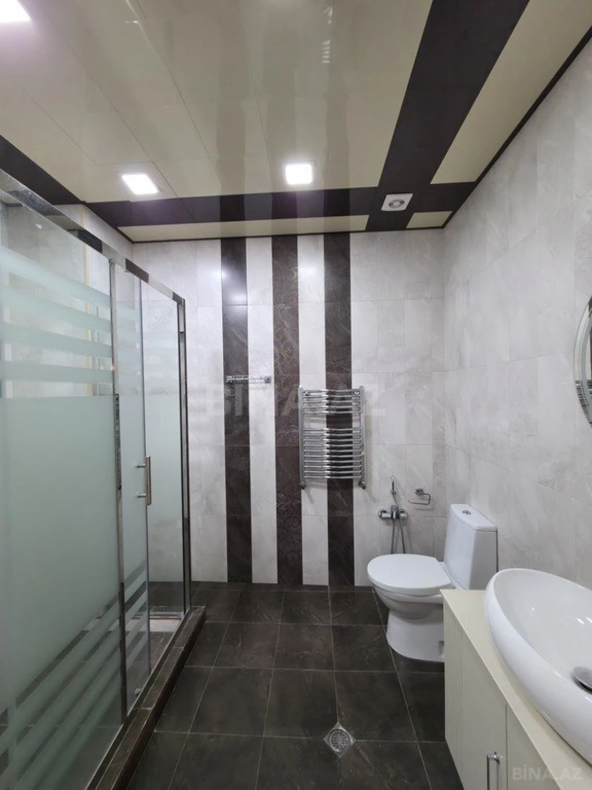 Satılır 3 otaqlı mənzil 130 m²