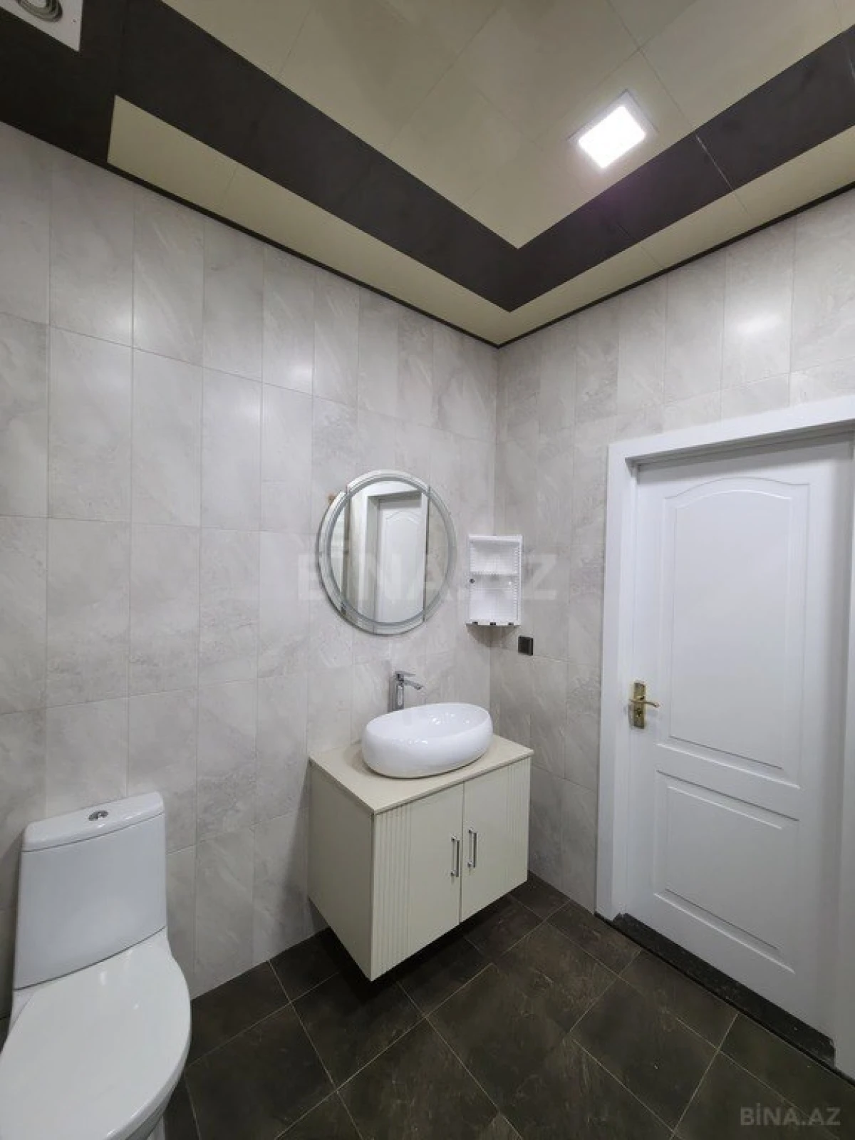 Satılır 3 otaqlı mənzil 130 m²