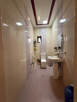 Satılır 10 otaqlı həyət evi 500 m²