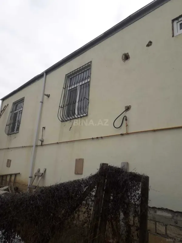 Satılır 4 otaqlı həyət evi 130 m²