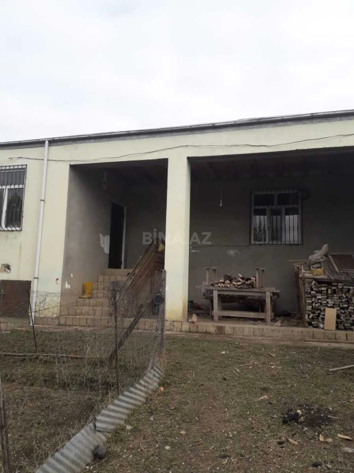 Satılır 4 otaqlı həyət evi 130 m²