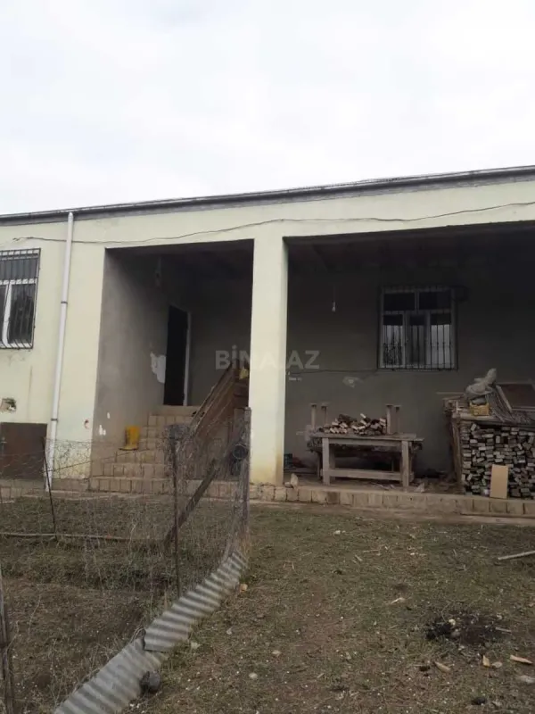 Satılır 4 otaqlı həyət evi 130 m²