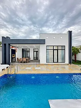 Satılır 4 otaqlı həyət evi 140 m²