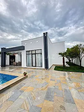 Satılır 4 otaqlı həyət evi 140 m²