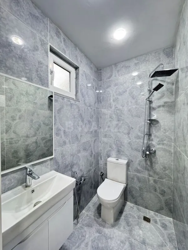 Satılır 4 otaqlı həyət evi 140 m²