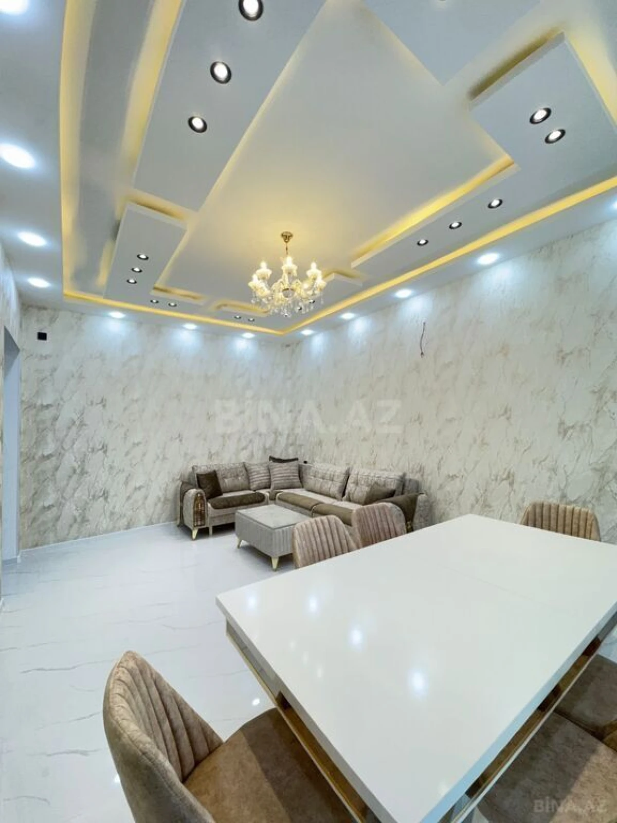 Satılır 4 otaqlı həyət evi 140 m²