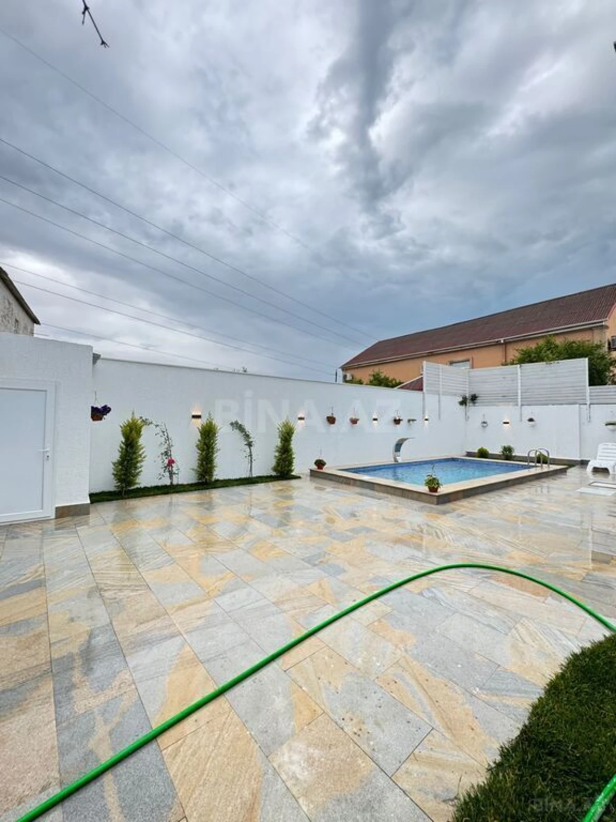 Satılır 4 otaqlı həyət evi 140 m²