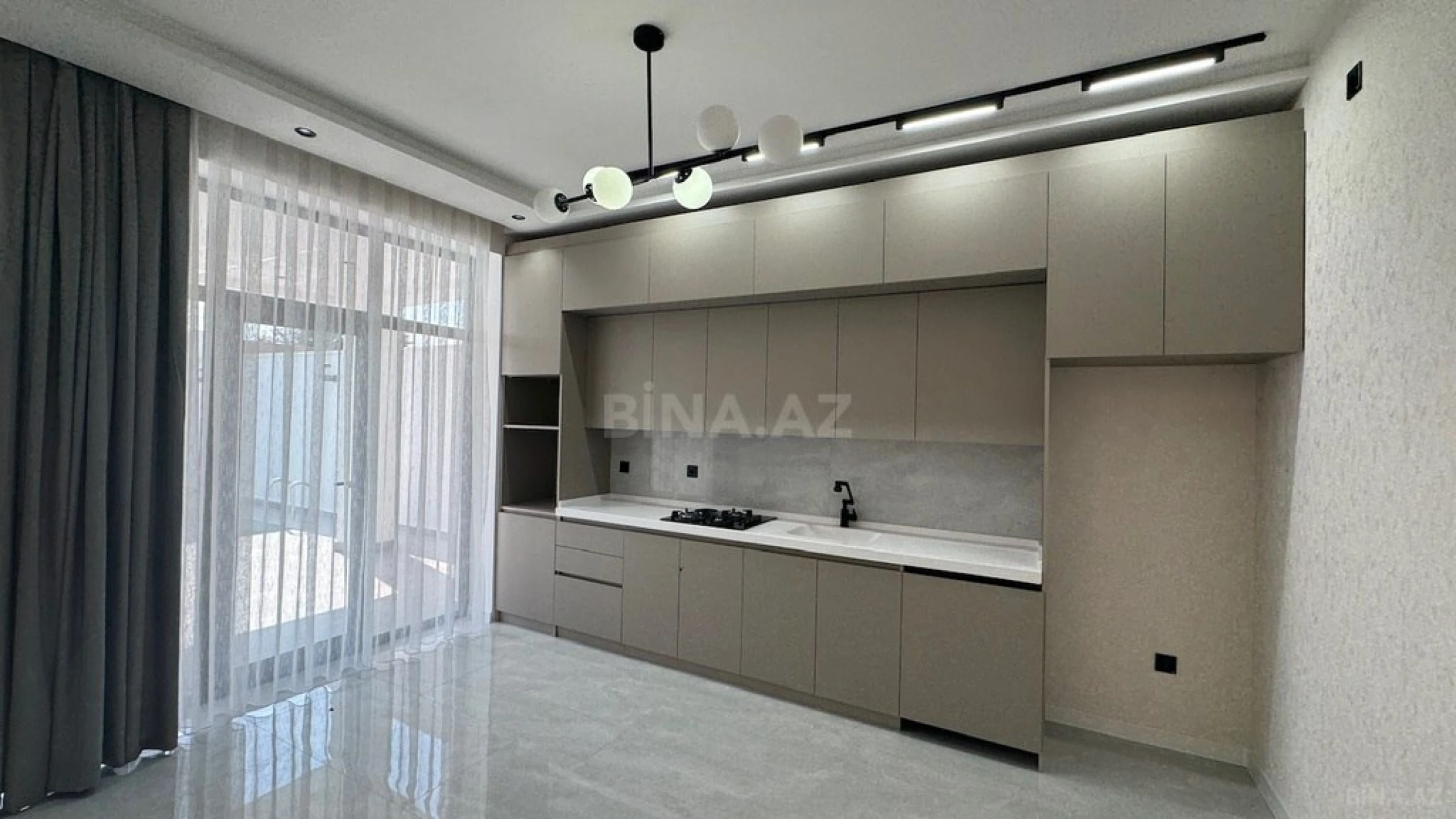 Satılır 4 otaqlı həyət evi 160 m²