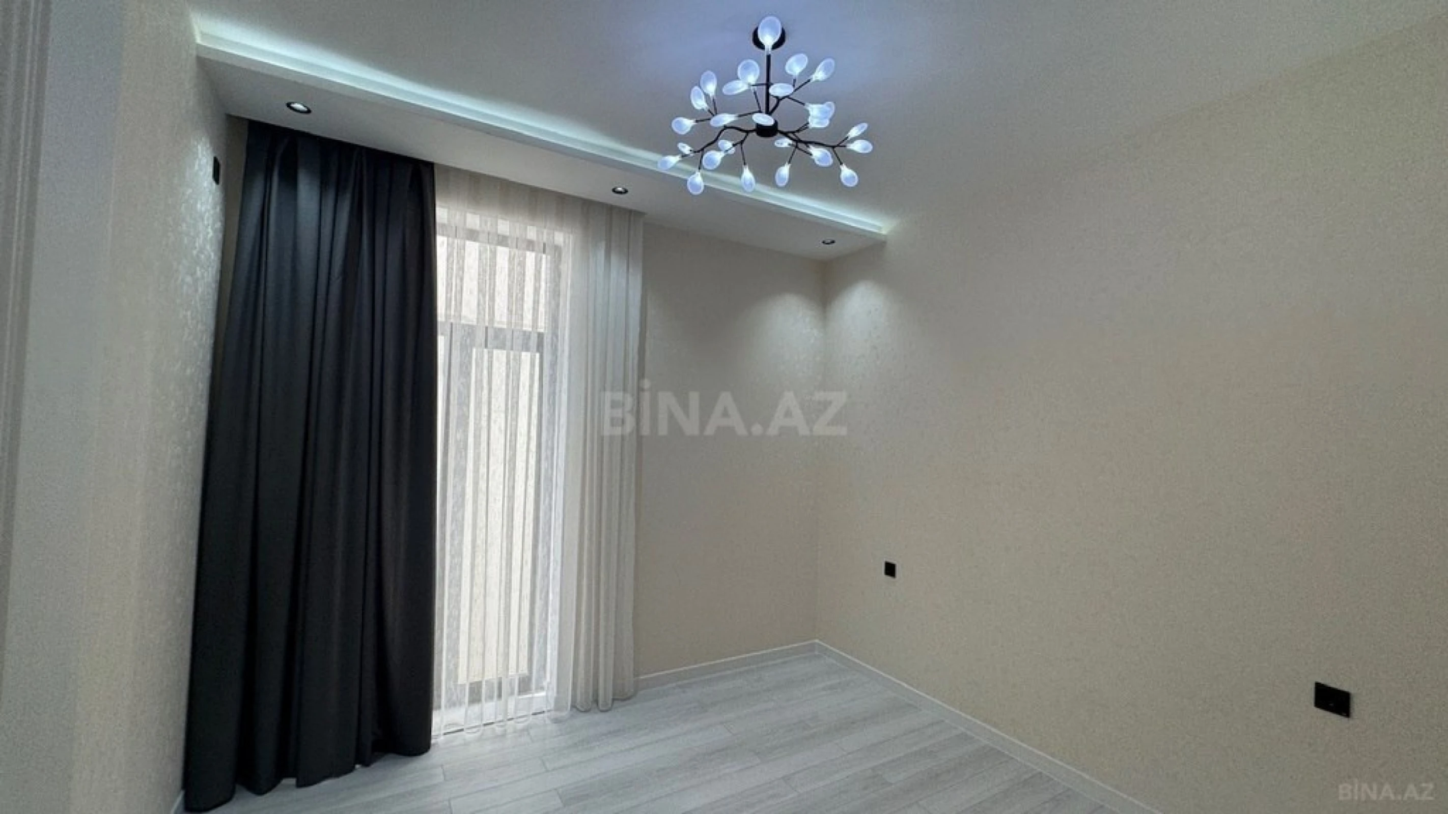 Satılır 4 otaqlı həyət evi 160 m²