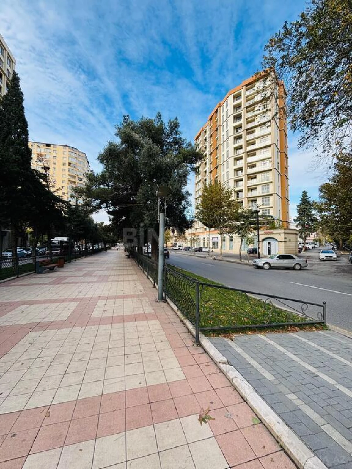 Satılır 2 otaqlı mənzil 95 m²