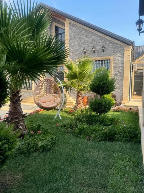 Satılır 5 otaqlı həyət evi 200 m²