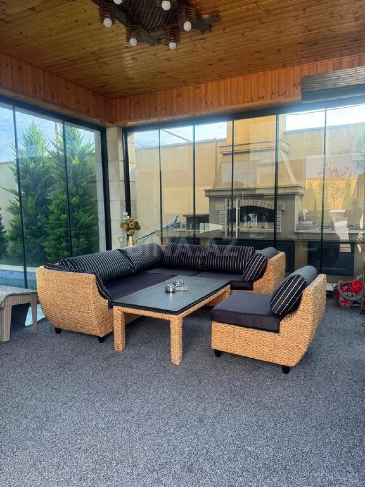 Satılır 5 otaqlı həyət evi 200 m²